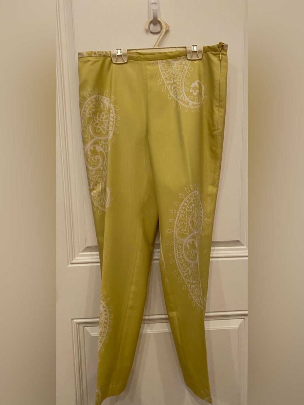 J. McLaughlin Chartreuse Paisley Straight-Leg Pants